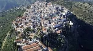 Comares